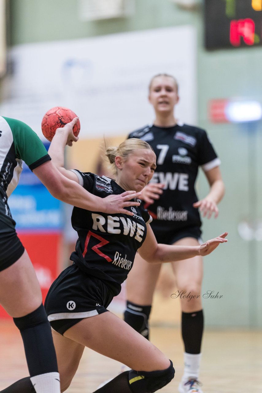 Bild 103 - wBJ SV Henstedt Ulzburg - TuRa Meldorf : Ergebnis: 22:38